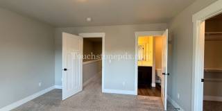 Charming 3 Bed, 2 Bath Townhome with Garage in Beautiful Sandy Gallery 22