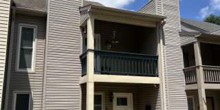 427 NE Russell Street Gallery 2
