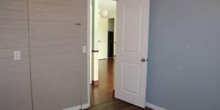 Beautiful 2 bedroom Lakefront Home Gallery 19