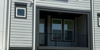 Modern 3-Bedroom Townhome Near UNC Charlotte & Light Rail Modern 3-Bedroom Townhome Near UNC Charlotte & Light Rail Gallery 1