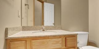 Charming 3BR Townhome in Lincoln Gallery 19