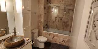 Downtown Saint Paul DREAM Loft-  Close to work, coffee, bars, restaurants, and light rail Gallery 15