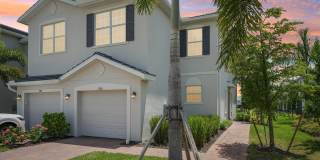 Adela at Orange Blossom - Townhomes & Apartments Gallery 25