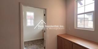 Beautiful 4bd/2.5ba Folsom Home with 2 Car Garage! Gallery 13