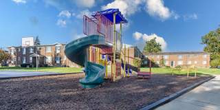 Southpointe Square Gallery 9