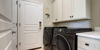 Spacious 3 BDR Townhome on Golf Course Gallery 32
