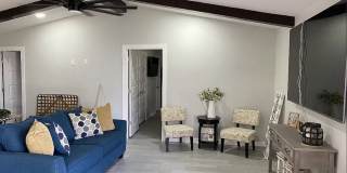 208 North Alamo Street Gallery 1