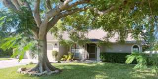 ANNUAL RENTAL: 3 Bedroom Single Family Home in North Naples Gallery 1