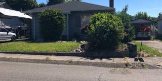 2 Bed 1 Bath House with Garage Gallery 1
