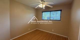 A Charming 3bd/2ba Sacramento House with Fenced Backyard Gallery 16