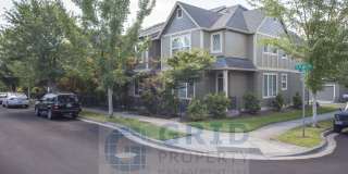 Spacious 3 Bedroom, 2.5 Bath Townhome Available in Hillsboro - 2 Car Garage! Gallery 1
