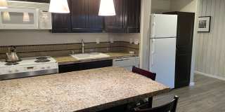 Fully Furnished 1 Bed 1 Bath NW Bend Gallery 7