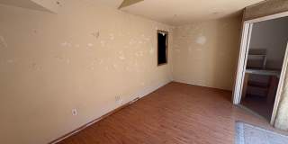 Fully Renovated 3 Bed 2.5 Bath Townhome w/ 1 Car Garage & Yard! Gallery 46