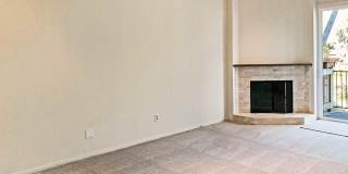 Top Floor Corner Condo with Vaulted Ceilings in Desirable Shelter Ridge!  FOUNDATION Gallery 4