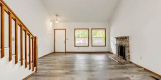 3BR/2.5BA Two-Story Home in Bethany/NW Portland — Expansive Backyard Deck, Fully Fenced Yard & 2-Car Garage Gallery 7