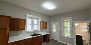 938 W Edwards Springfield, IL Gallery 16