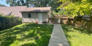 ****AVAILABLE AUGUST 2027**** Large 3 bed, 3 bath House with fenced yard ****AVAILABLE AUGUST 2027**** Large 3 bed, 3 bath House with fenced yard Gallery 25