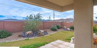 Beautiful 4 Bedroom Home Gallery 30