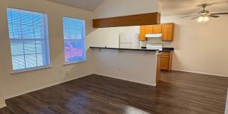 Charming 2BR Duplex – Comfort, Style & Convenience Gallery 1