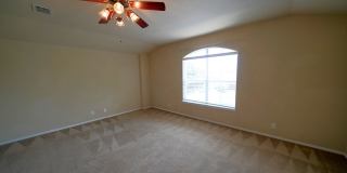 Spacious Home in Cibolo with 3 Car Garage! Realor Commission: $750 Gallery 39