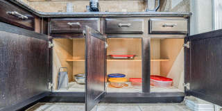 Westside area for Short or Long Term Rental (Completely Furnished) Beautiful 3 bed/2.5 baths plus Office space Gallery 48