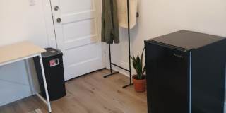 MO1700 Gallery 1
