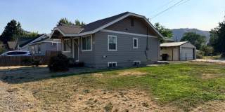 Spacious 2 bed/1 bath home! Fenced yard, a/c, d/w, w/d, large garage and MORE!! Gallery 1