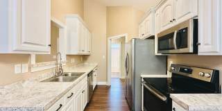 3 BD, 2 BA Home in Wilson Gallery 8