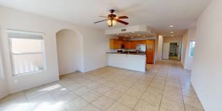COASTAL Living | Blocks from the beach Gallery 3