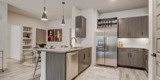 Linz of Viera Gallery 25