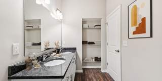 District at Linworth Gallery 13