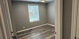 3212 Hollyhock Hill Gallery 19