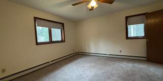 5 Bedroom, 3 Bathroom, 2 Car Garage in North Pole - FUEL INCLUDED! Gallery 5