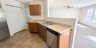 Now Showing: 4 Bedroom / 2.5 Bath located at 1723 Elijah Blue Dr. in Greenwood, IN. Gallery 8