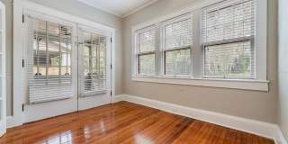 1002 E CRENSHAW STREET Gallery 5