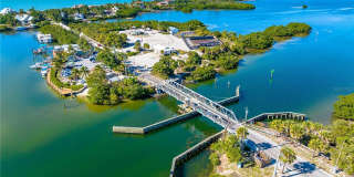 3929 WAYPOINT AVENUE Gallery 53