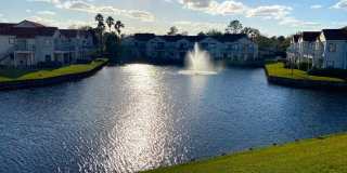 Romantic 1BR/1BA Top-Floor Condo with Garden Tub & Scenic Balcony Views – Dockside Orlando Gallery 13