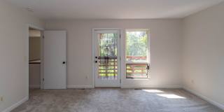 Beautiful Townhome in Central Colorado Springs! Gallery 33