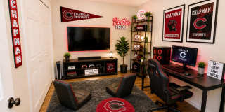 OWNER REMODEL - STUDENT RENTAL NEAR CAMPUS – HUGE DISCOUNT + ONE MONTH FREE! Gallery 17