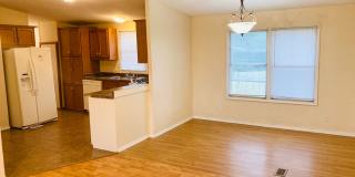 Great Home With Large Yard Gallery 5
