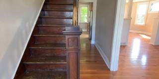 AVAILABLE AUGUST 2026 - Beautiful 3 Bedroom Home in Mt Washington! Gallery 9