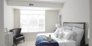 Oaks of Shorewood Apartments - 55+ Active Adult Apartment Homes Gallery 7