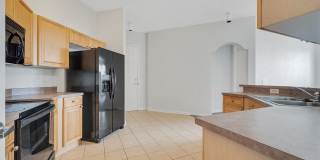 Beautiful 3/2 Condo in Davenport! Water and basic internet included! Gallery 13