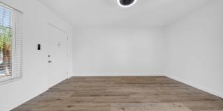 1600 W. 5th St. Gallery 19