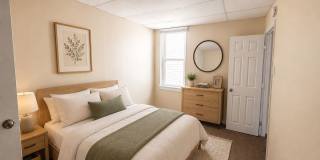 Room to Spread Out in This Pet-Friendly 2-Bedroom Home Gallery 11