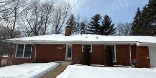 Move-In Ready 2 bedroom, 1.5 bathroom Home in Livonia Gallery 1