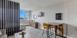 Mont Clare Gallery 14