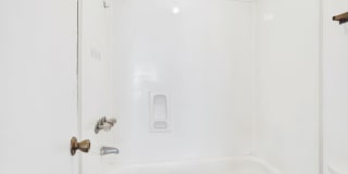 Spacious 2 Bed/2.5 Bath Townhome in POOL CONDO COMPLEX! Gallery 20