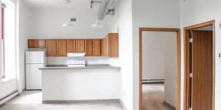 Straus Loft Apartments Gallery 13