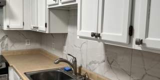 Mill Creek 4bd/2bth w/ Two Car Parking and Yard Gallery 5